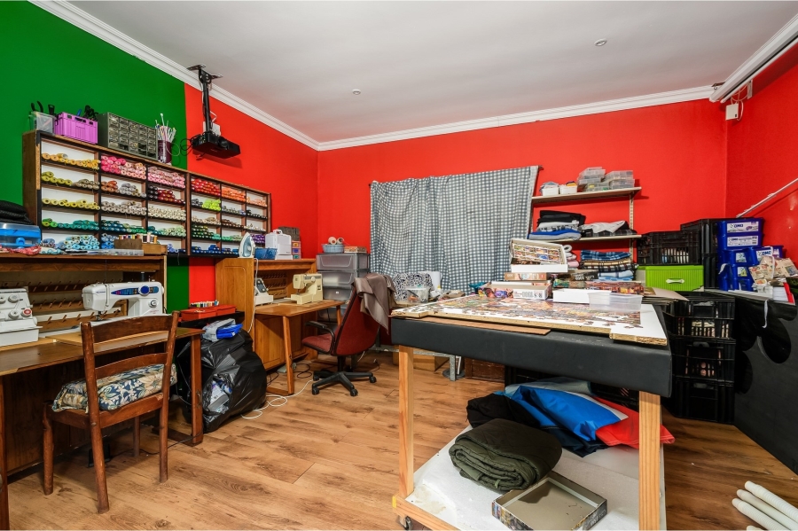 5 Bedroom Property for Sale in Summerstrand Eastern Cape